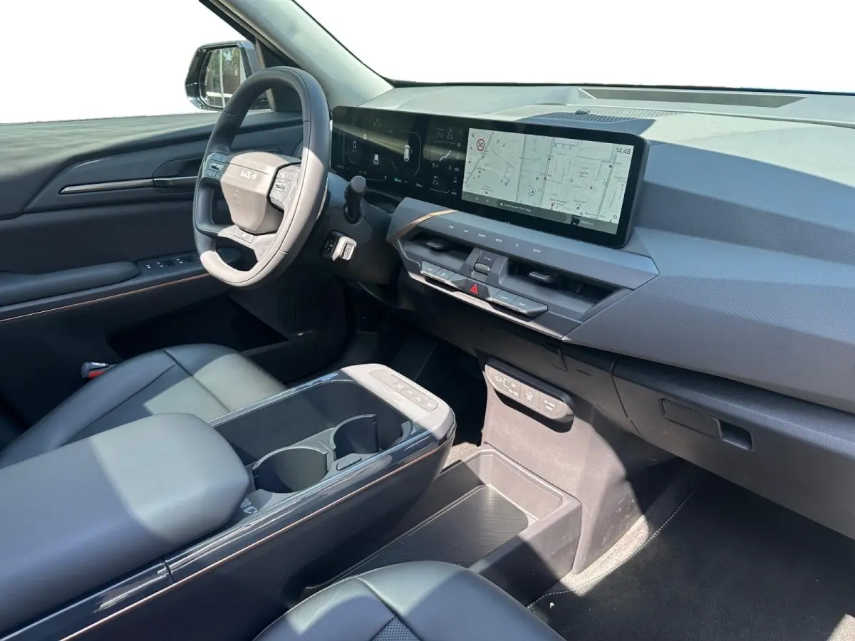 Plus Advanced 81.4 kWh | NIEUWE AUTO | Panorama dak | geventileerde stoelen | leder |