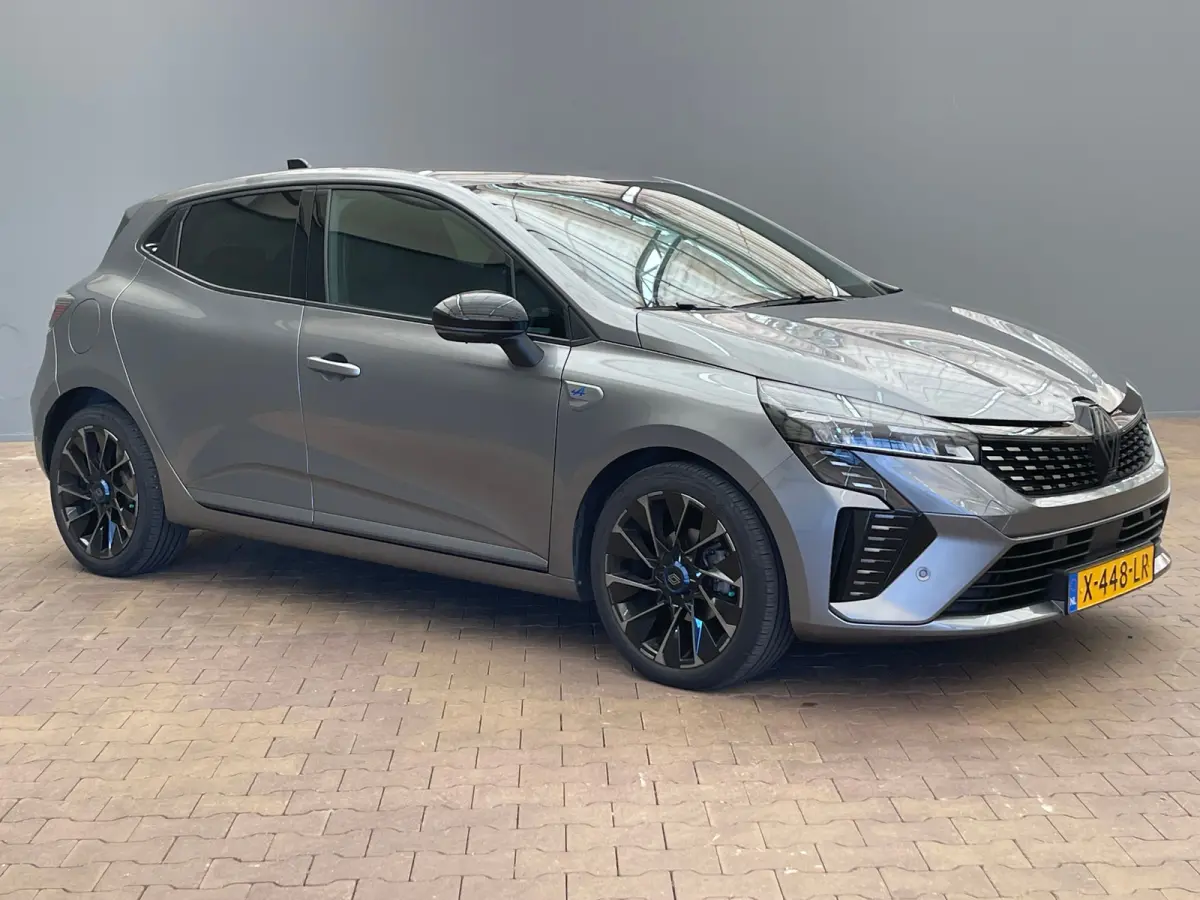 1.0 TCe 90 GPF esprit Alpine Climate | Adaptive Cruise | Navigatie | 17'' LMV | Camera| Apple Carplay/Android Auto|telefoonintegratie premium | Bluetooth telefoonvoorbereiding | Buitenspiege