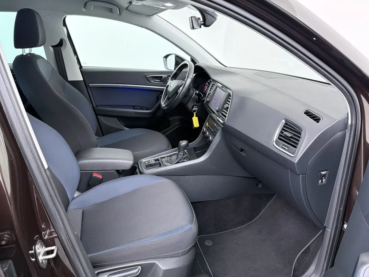 1.4 EcoTSI FR Business Intense | Achterbank in delen neerklapbaar | Airco (automatisch) | Alarm klasse 1(startblokkering)