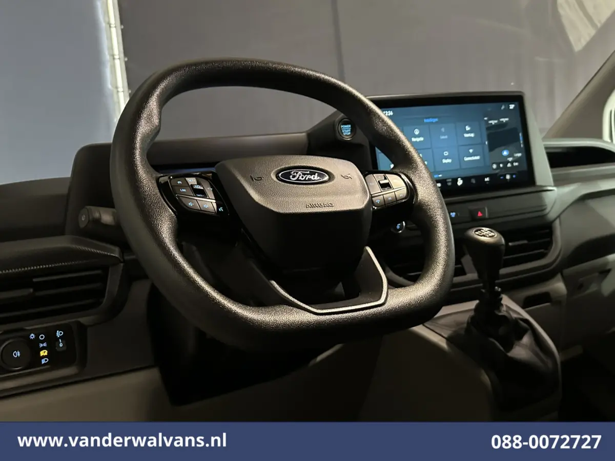 2.0 TDCI 136pk L2H1 Euro6 Airco | Camera | Navigatie | Apple Carplay | LED | Cruisecontrol Android Auto, 2800kg trekhaak, Parkeersensoren, Verwarmde voorruit, Bijrijdersbank