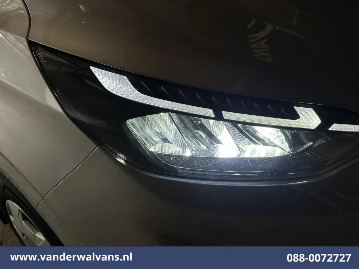 2.0 TDCI 136pk L2H1 Euro6 Airco | Camera | Navigatie | Apple Carplay | LED | Cruisecontrol Android Auto, 2800kg trekhaak, Parkeersensoren, Verwarmde voorruit, Bijrijdersbank