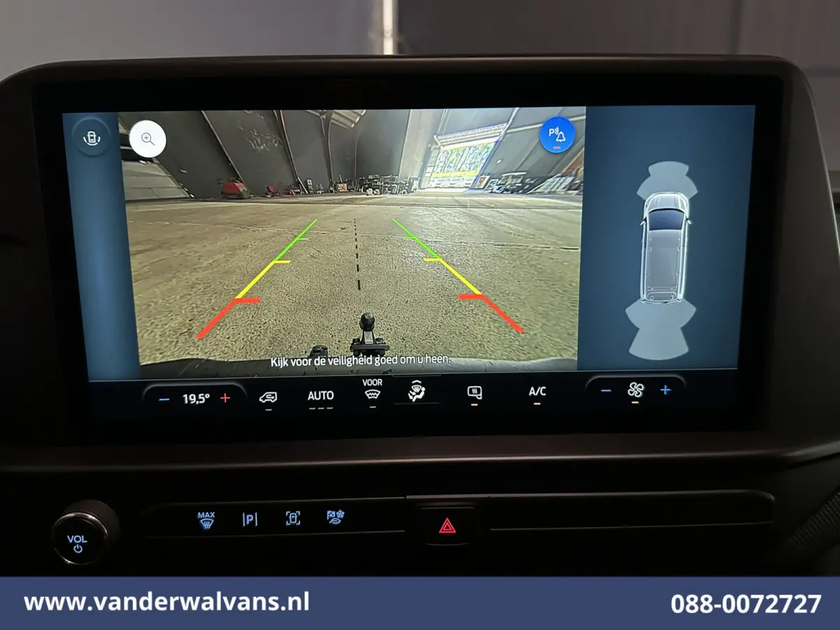 2.0 TDCI 136pk L2H1 Euro6 Airco | Camera | Navigatie | Apple Carplay | LED | Cruisecontrol Android Auto, 2800kg trekhaak, Parkeersensoren, Verwarmde voorruit, Bijrijdersbank