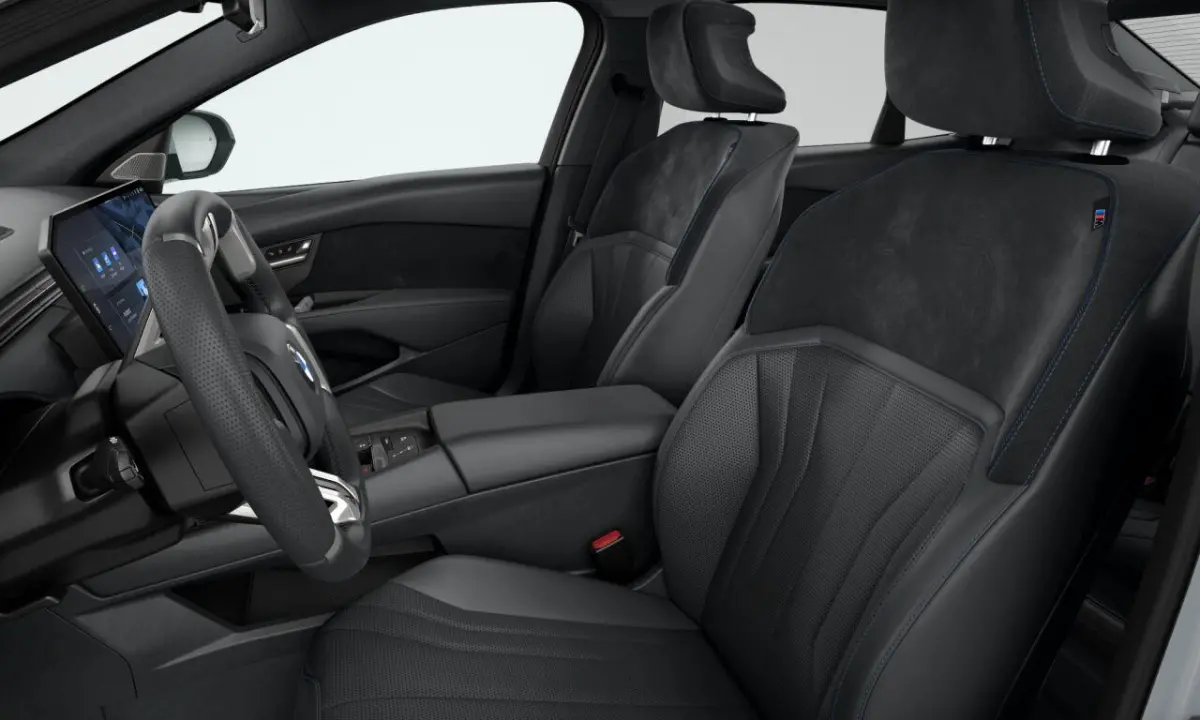 50 xDrive | First Edition | M Sportpakket | Harman Kardon | Panoramadak | Trekhaak | Verlichte Iconic Glow Grille