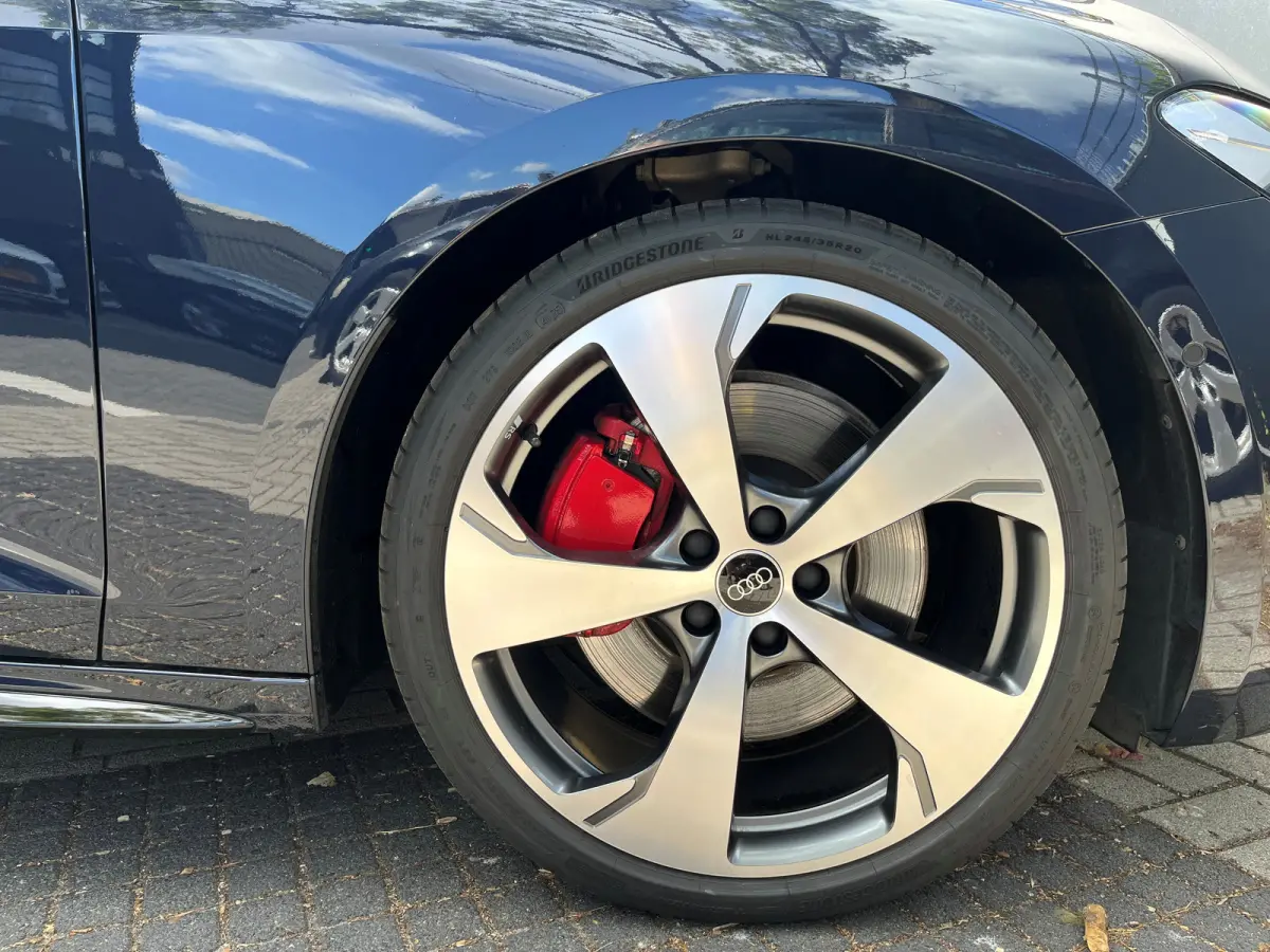 Limousine 2.0 quattro S edition Competition | 367 PK competition | Stoelventilatie | Demperregeling | Head-up | B&O | 20 inch | Panoramadak |