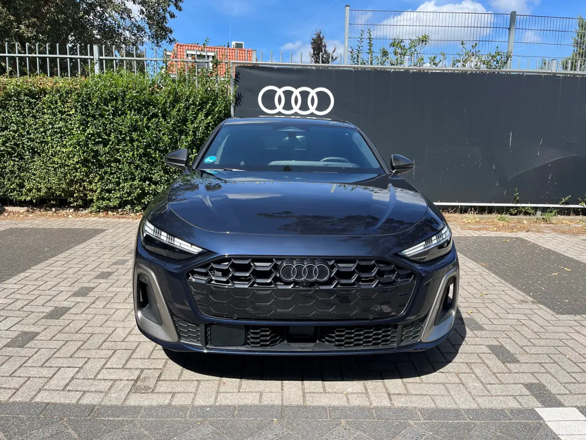 Limousine 2.0 quattro S edition Competition | 367 PK competition | Stoelventilatie | Demperregeling | Head-up | B&O | 20 inch | Panoramadak |