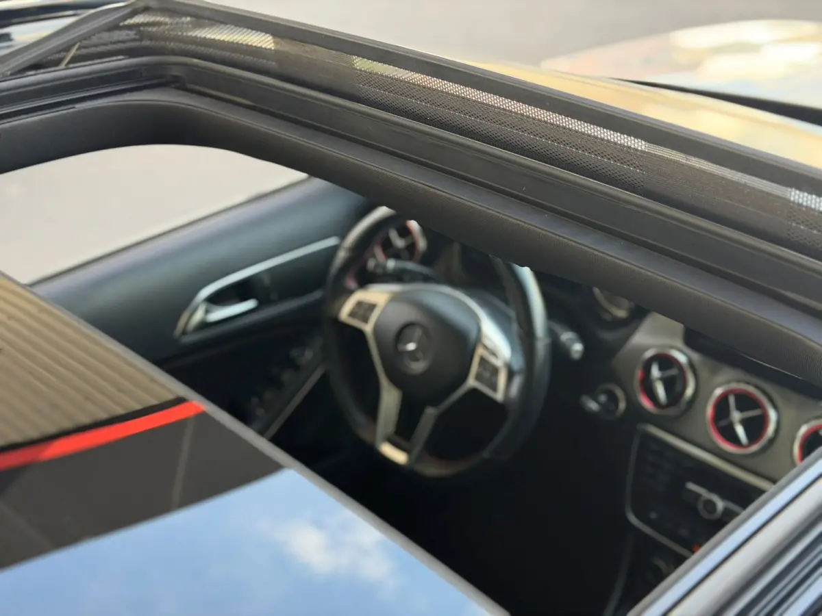 200 AMG-line Edition 1 (Goed OndH, Panoramadak, Carplay, StoelV, Navi, CruiseC, Parkeersensoren V+A, Etc)