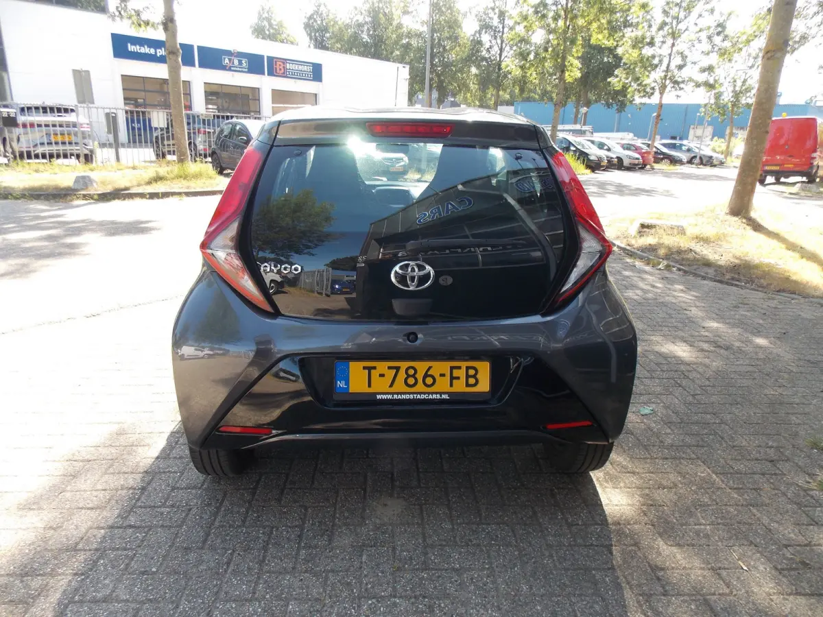1.0 VVT-i x-otic Automaat Airco Camera Elek Pakket 5Deurs 2022bj GARANTIE