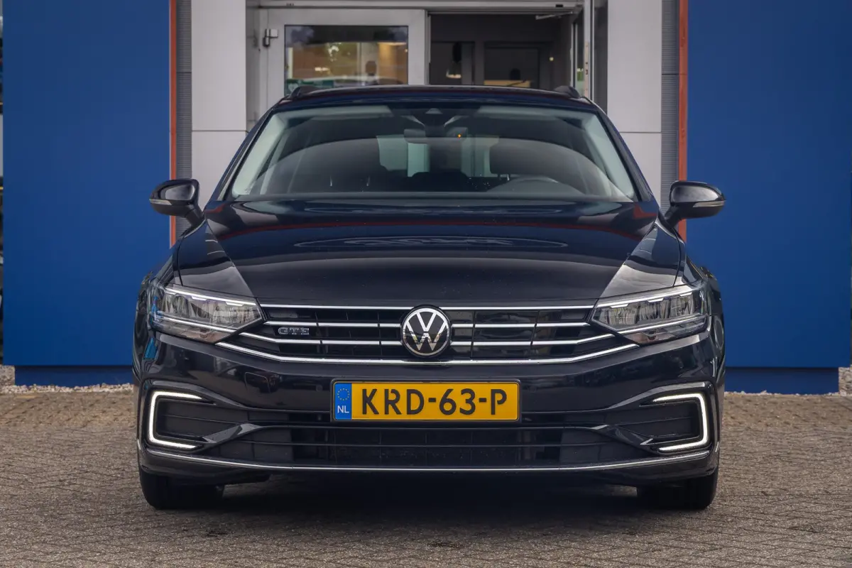 1.4 TSI PHEV GTE Business | ACC | Stoelverwarming | Camera | LED Matrix | 17'' | | Achteruitrijcamera | Cruise control adaptief | Elektrisch bedienbare achterklep met sensorsturing