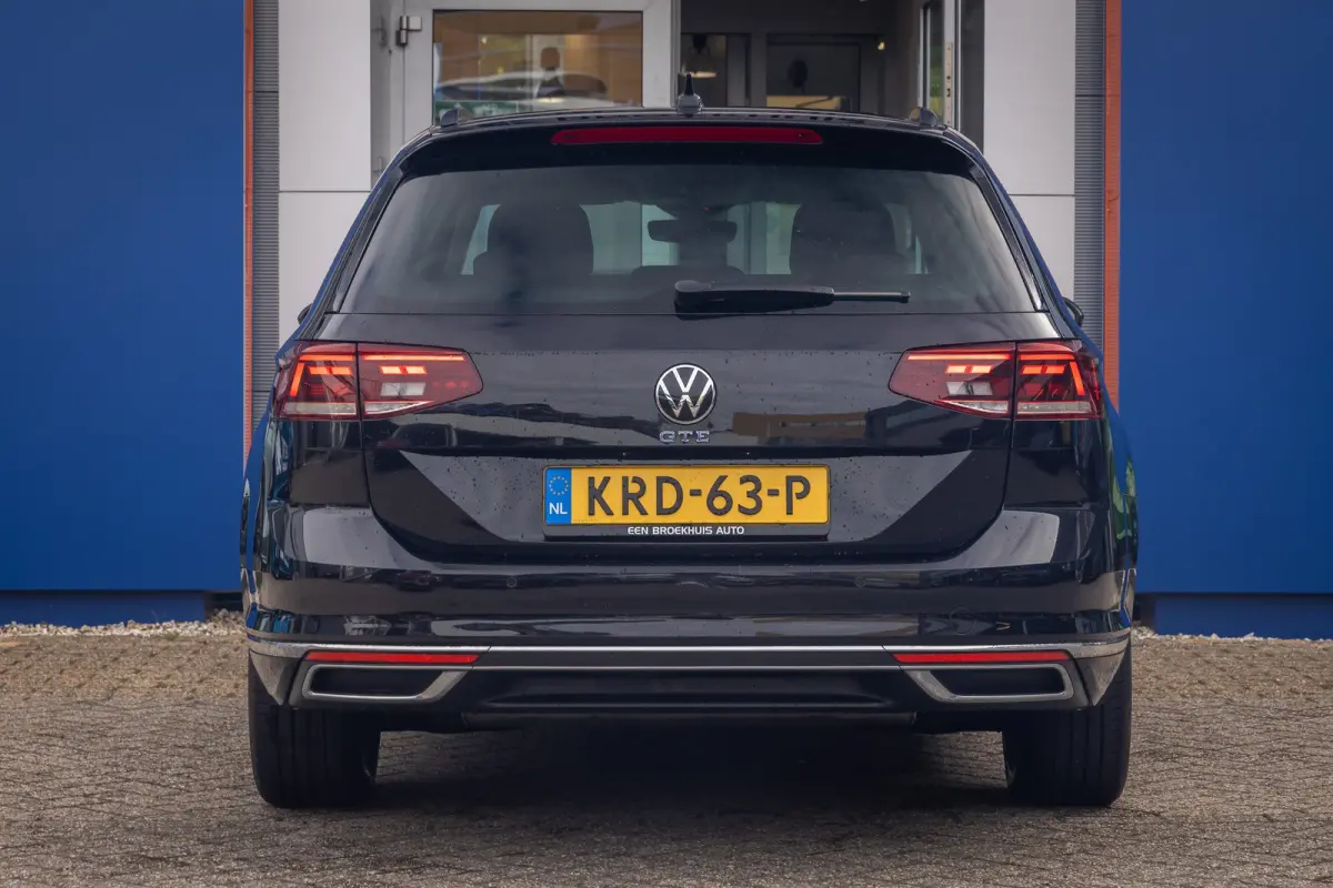 1.4 TSI PHEV GTE Business | ACC | Stoelverwarming | Camera | LED Matrix | 17'' | | Achteruitrijcamera | Cruise control adaptief | Elektrisch bedienbare achterklep met sensorsturing
