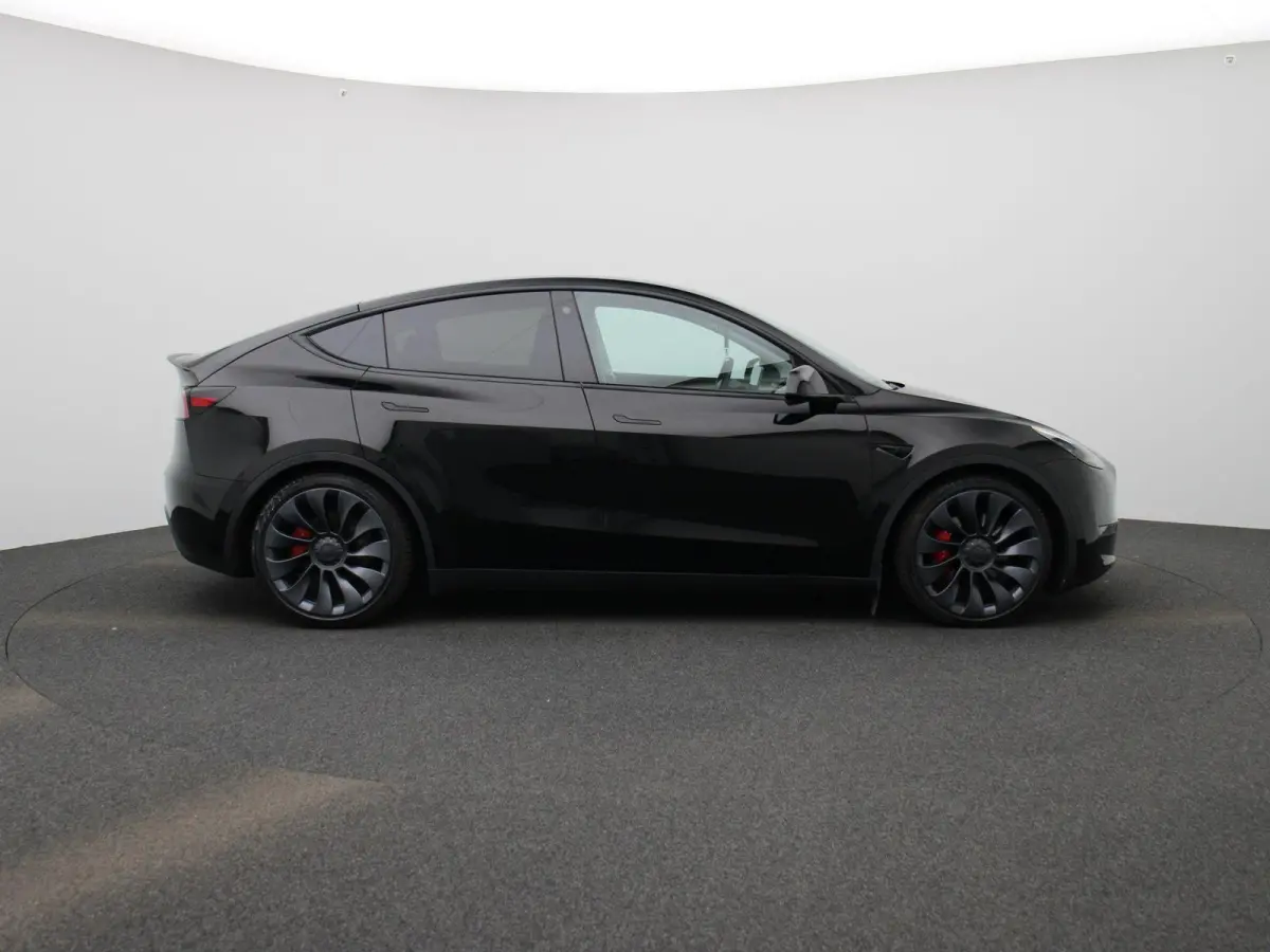 Performance AWD 75 kWh | PANODAK | 21 INCH VELGEN | 360 CAMERA | STOEL-STUURWIELVERWARMING