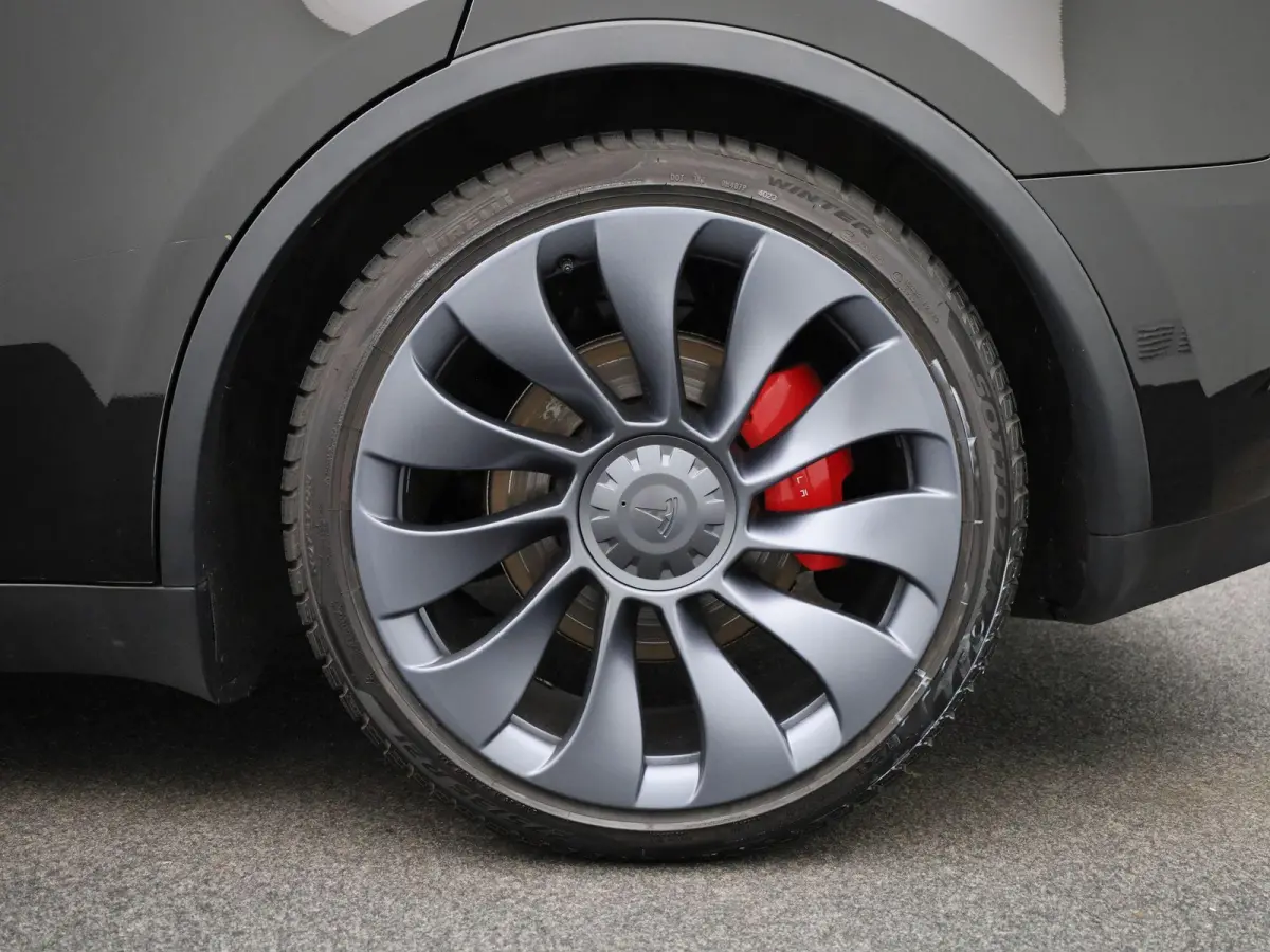 Performance AWD 75 kWh | PANODAK | 21 INCH VELGEN | 360 CAMERA | STOEL-STUURWIELVERWARMING
