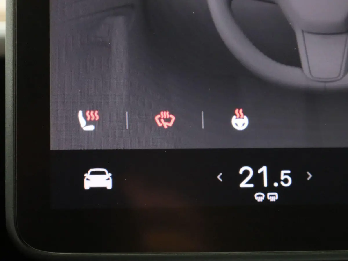 Performance AWD 75 kWh | PANODAK | 21 INCH VELGEN | 360 CAMERA | STOEL-STUURWIELVERWARMING