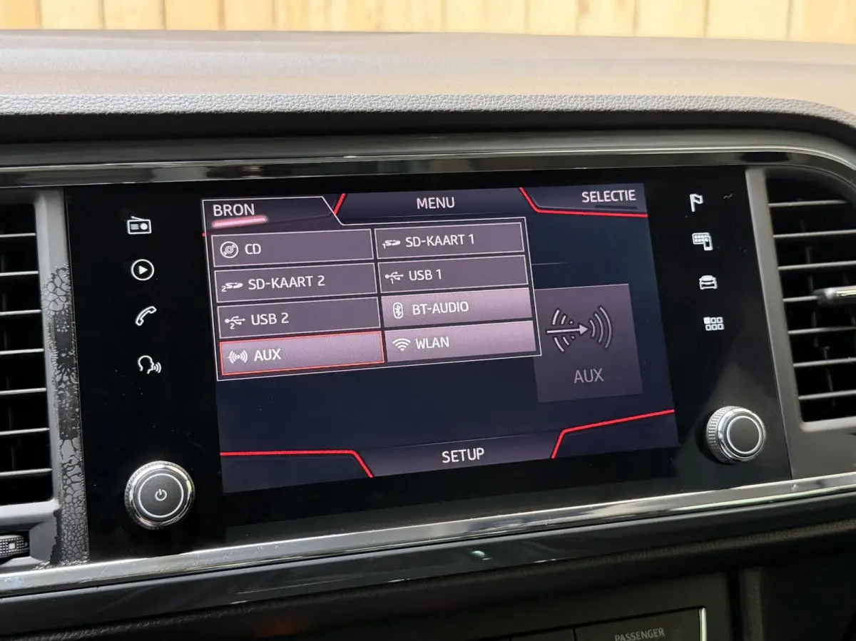 1.0 EcoTSI Style Business Intense Alcantara | Apple CarPlay/Android Auto Full-link | Achteruitrijcamera | Cruise & climate control | DAB ontvanger | Groot licht assistent | LED verlichting |