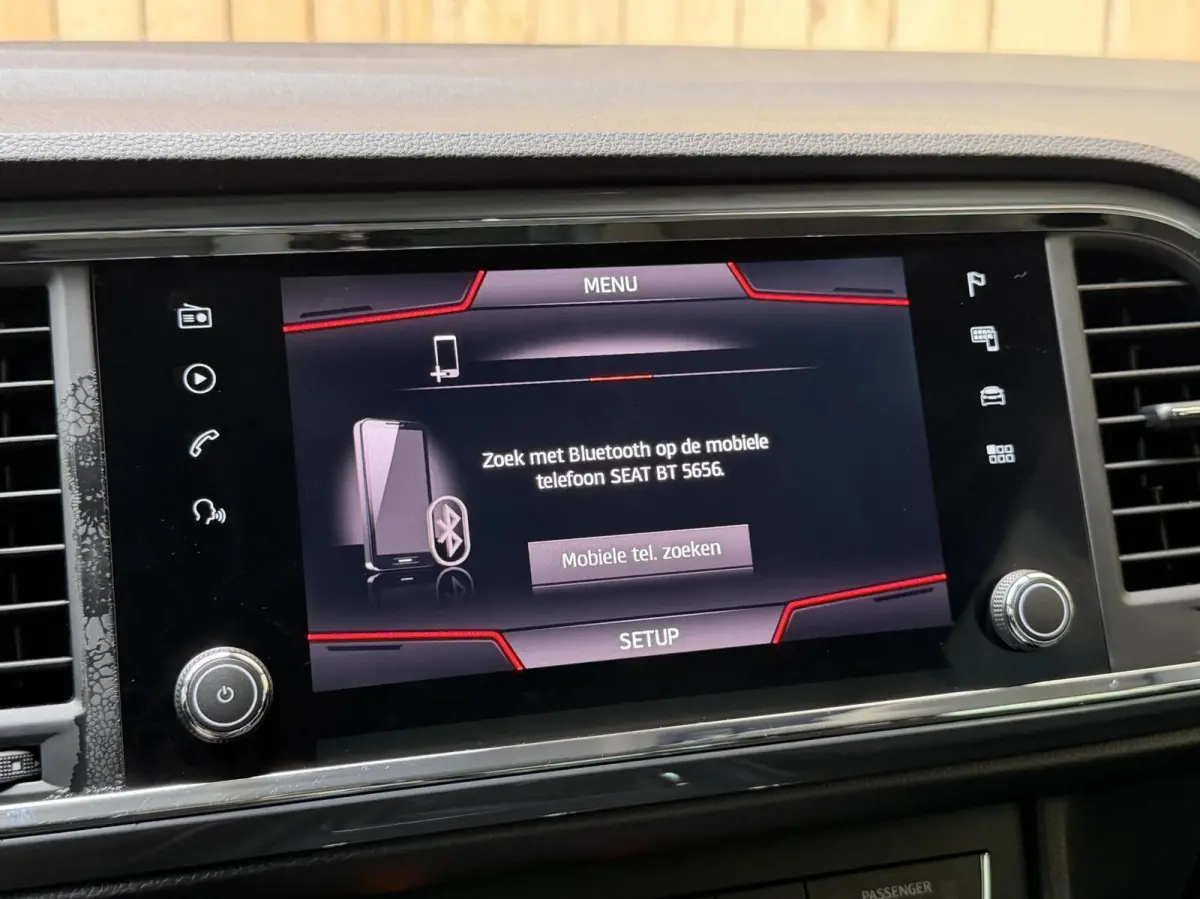 1.0 EcoTSI Style Business Intense Alcantara | Apple CarPlay/Android Auto Full-link | Achteruitrijcamera | Cruise & climate control | DAB ontvanger | Groot licht assistent | LED verlichting |