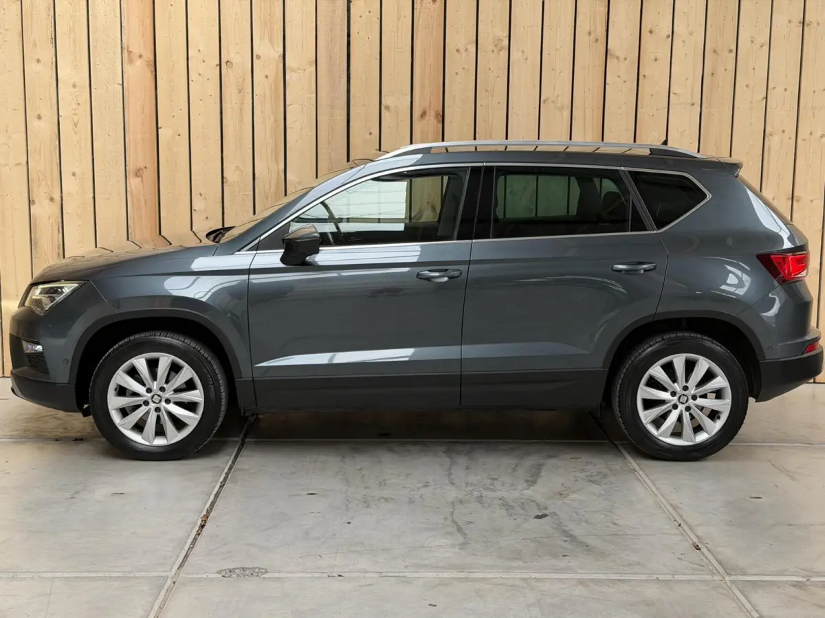 1.0 EcoTSI Style Business Intense Alcantara | Apple CarPlay/Android Auto Full-link | Achteruitrijcamera | Cruise & climate control | DAB ontvanger | Groot licht assistent | LED verlichting |