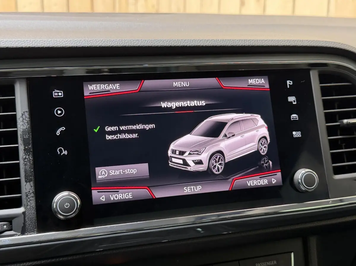 1.0 EcoTSI Style Business Intense Alcantara | Apple CarPlay/Android Auto Full-link | Achteruitrijcamera | Cruise & climate control | DAB ontvanger | Groot licht assistent | LED verlichting |
