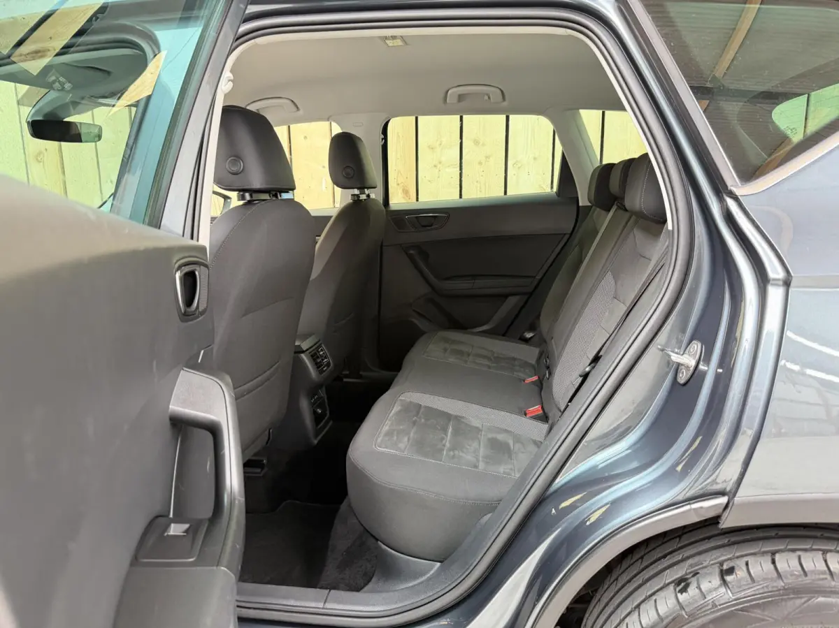 1.0 EcoTSI Style Business Intense Alcantara | Apple CarPlay/Android Auto Full-link | Achteruitrijcamera | Cruise & climate control | DAB ontvanger | Groot licht assistent | LED verlichting |
