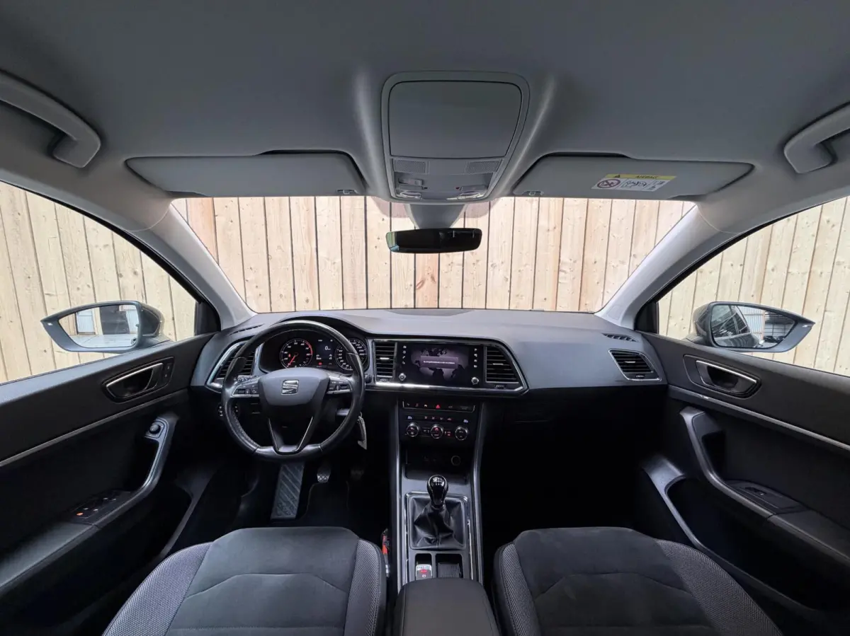 1.0 EcoTSI Style Business Intense Alcantara | Apple CarPlay/Android Auto Full-link | Achteruitrijcamera | Cruise & climate control | DAB ontvanger | Groot licht assistent | LED verlichting |