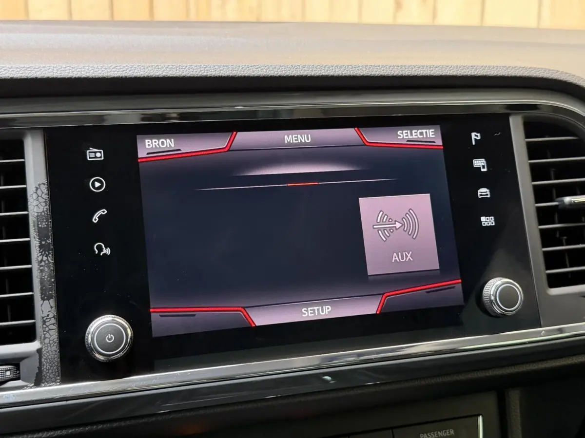 1.0 EcoTSI Style Business Intense Alcantara | Apple CarPlay/Android Auto Full-link | Achteruitrijcamera | Cruise & climate control | DAB ontvanger | Groot licht assistent | LED verlichting |