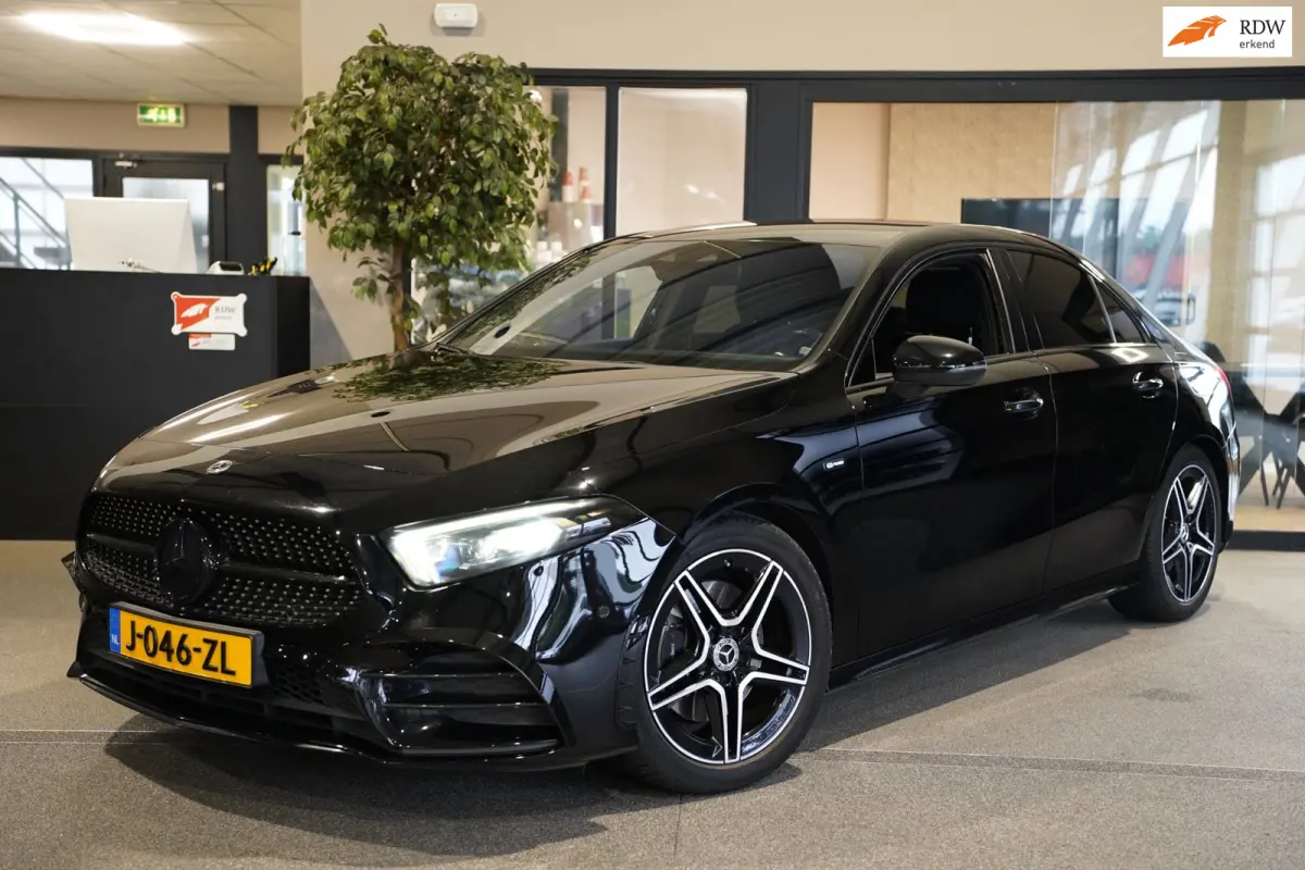 250 e Business Solution AMG Navi Cruise CAM Ambient