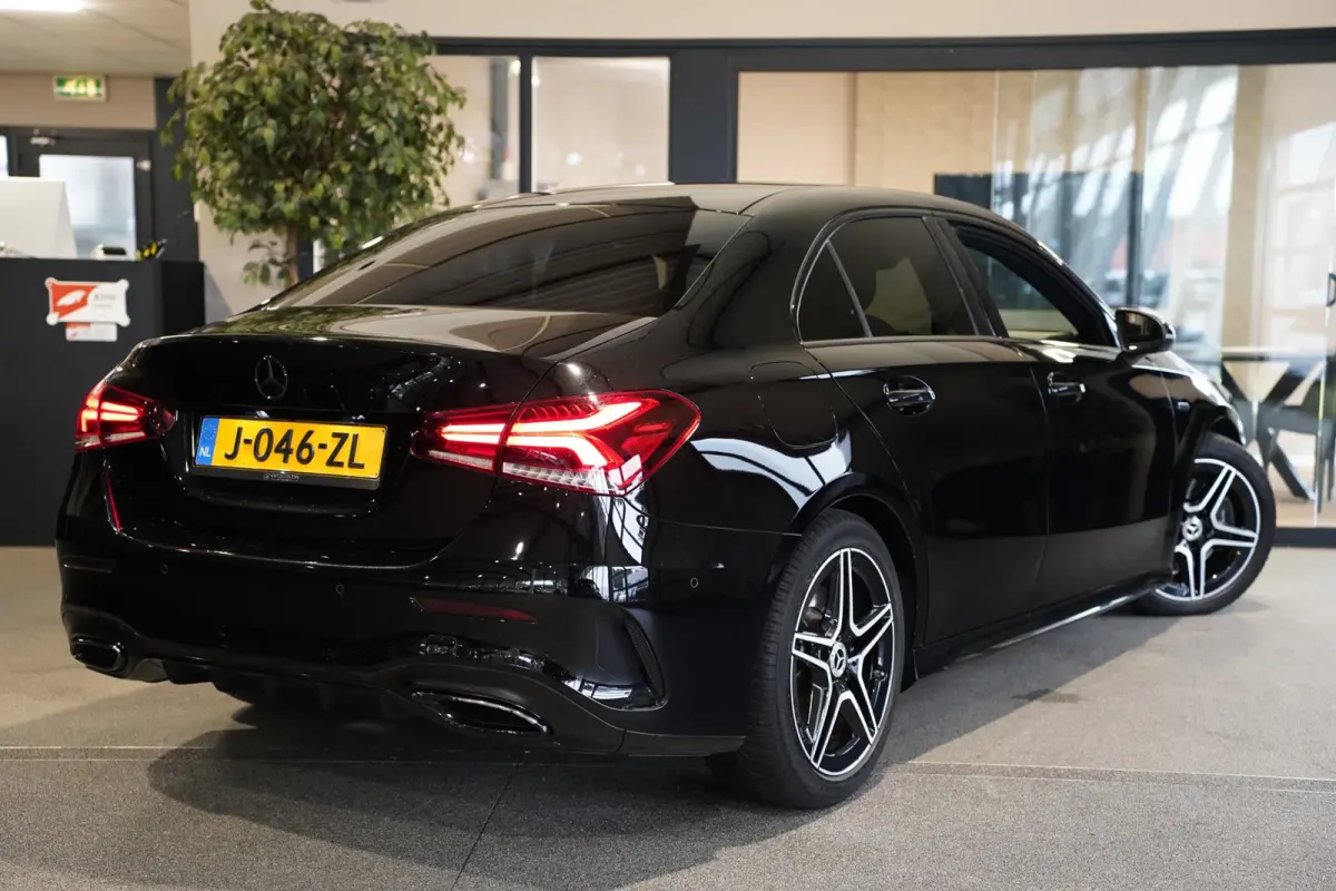 250 e Business Solution AMG Navi Cruise CAM Ambient