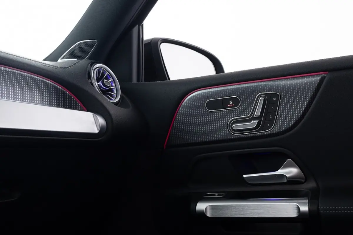 250 AMG Line 67kwh 7-PERSOONS | PANORAMA | AMBIENT LIGHT | SOH:99,4% | !