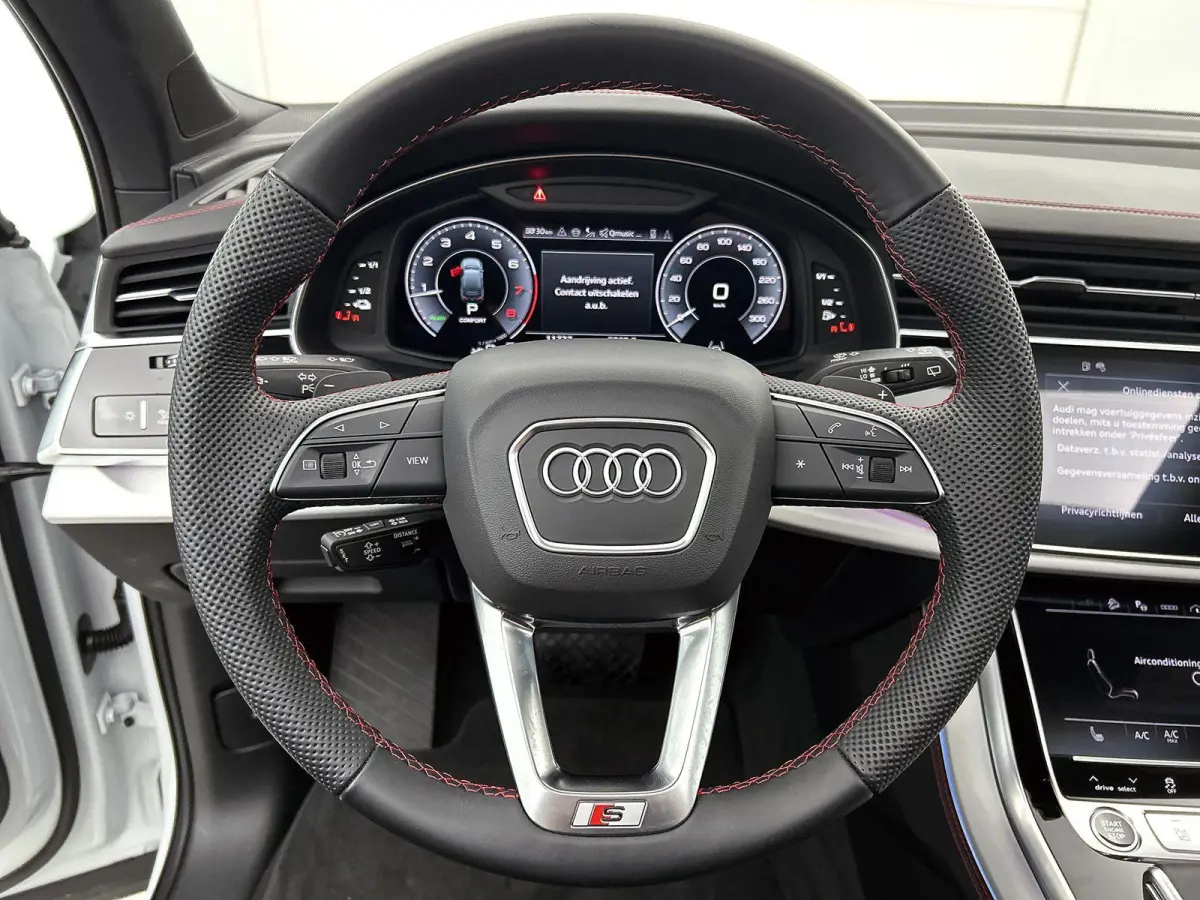 60 TFSI e quattro Pro Line S Competition 490 PK | Adaptive cruise control | Glazen panoramadak | Bang & Olufsen | Head-up display | Luchtvering | 360 graden camera | Alarm Klasse III | HD-ma