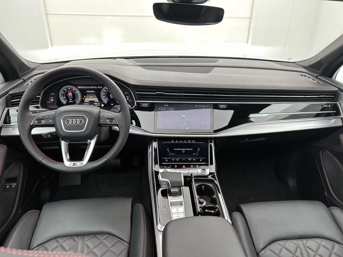 60 TFSI e quattro Pro Line S Competition 490 PK | Adaptive cruise control | Glazen panoramadak | Bang & Olufsen | Head-up display | Luchtvering | 360 graden camera | Alarm Klasse III | HD-ma