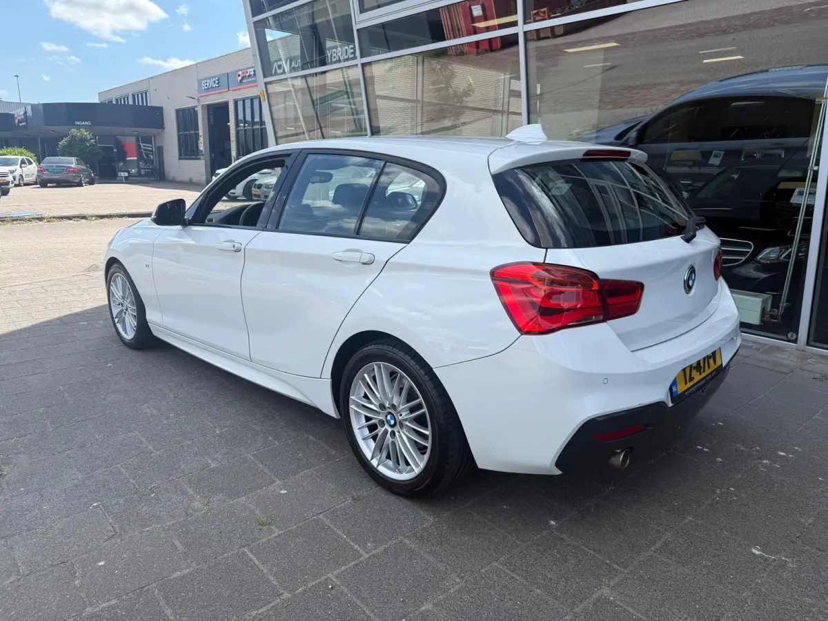 118i M Sport Lease Executive