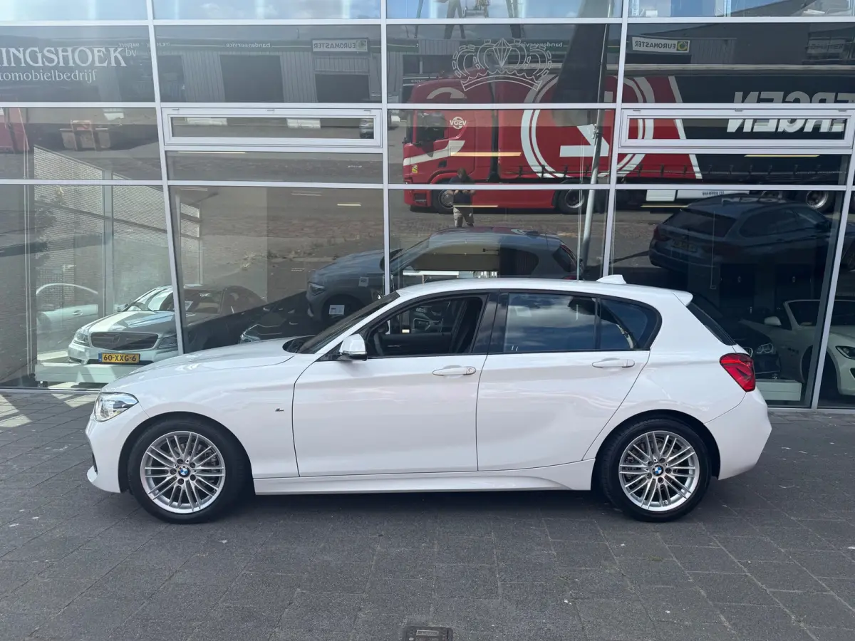 118i M Sport Lease Executive