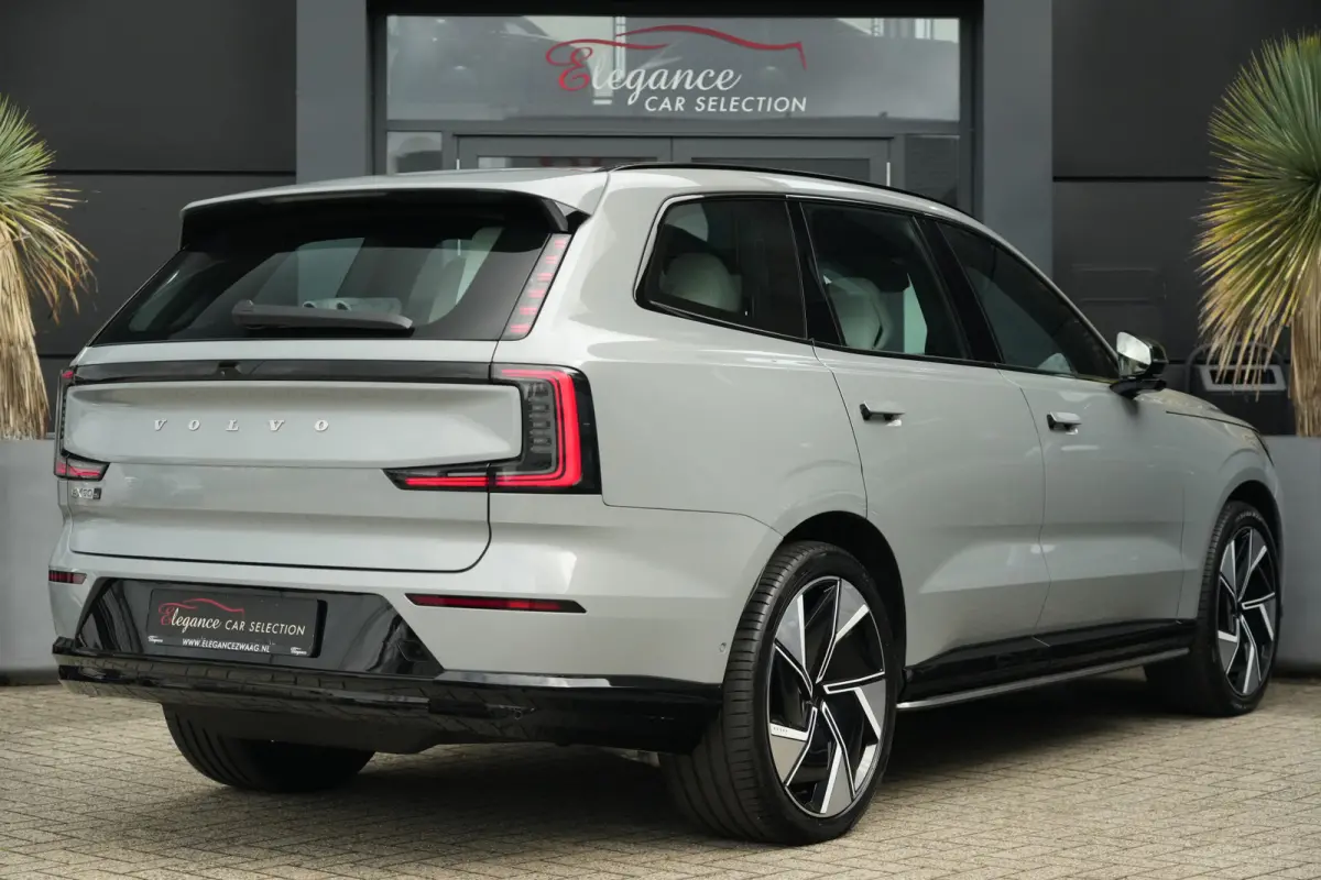Twin Motor Ultra 7p. | 408 PK | Panoramadak | Pilot Assist | Bowers & Wilkins | Volvo EX90 Twin Motor Ultra 7p. met elektrische aandrijving en 408 PK, voorzien van panoramadak, Bowers & Wilk