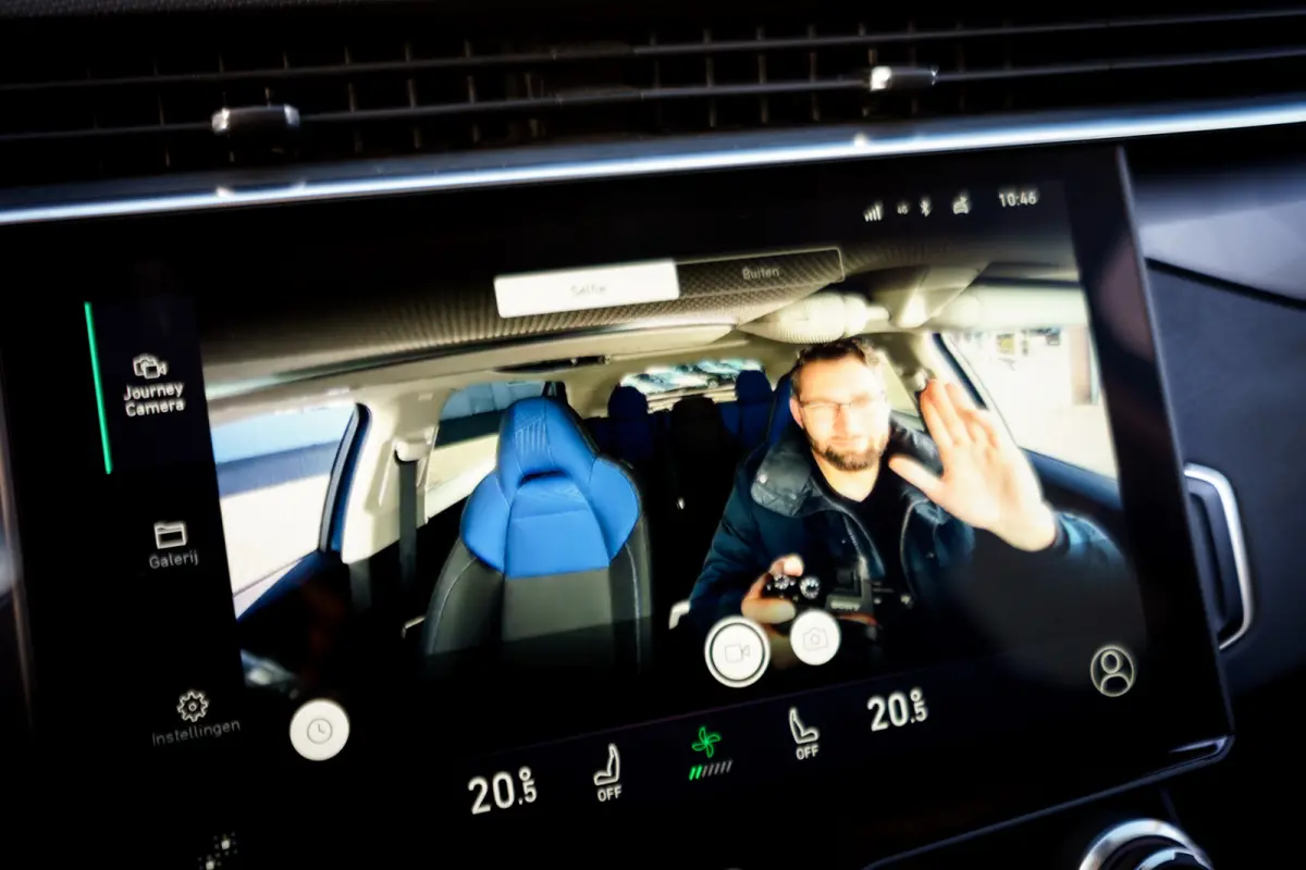 1.5 Plug-in Hybrid 262 Pk I Trekhaak | Panoramadak I Adapt. Cruise | Full Map Navi I Carplay I 20 inch. LMV l 1e eigenaar