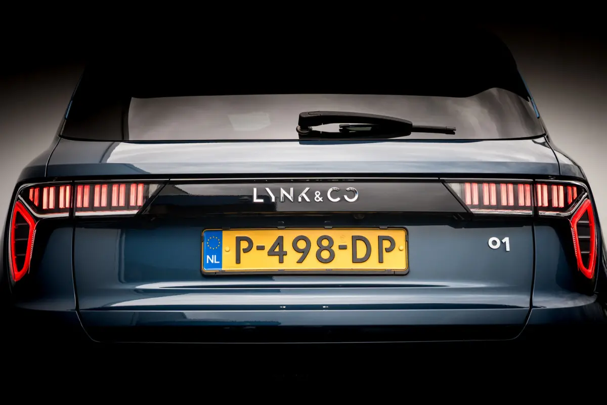 1.5 Plug-in Hybrid 262 Pk I Trekhaak | Panoramadak I Adapt. Cruise | Full Map Navi I Carplay I 20 inch. LMV l 1e eigenaar