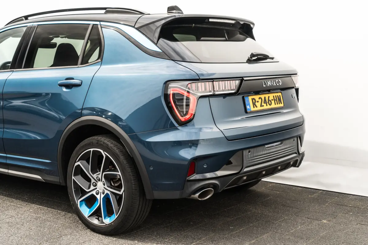1.5 Plug-in Hybrid 262 Pk | Black Pack | Panoramadak | 75 km Elektrisch | 360 Camera | Full Map Navi | NL Auto | 20 inch. LMV | 1e eigenaar