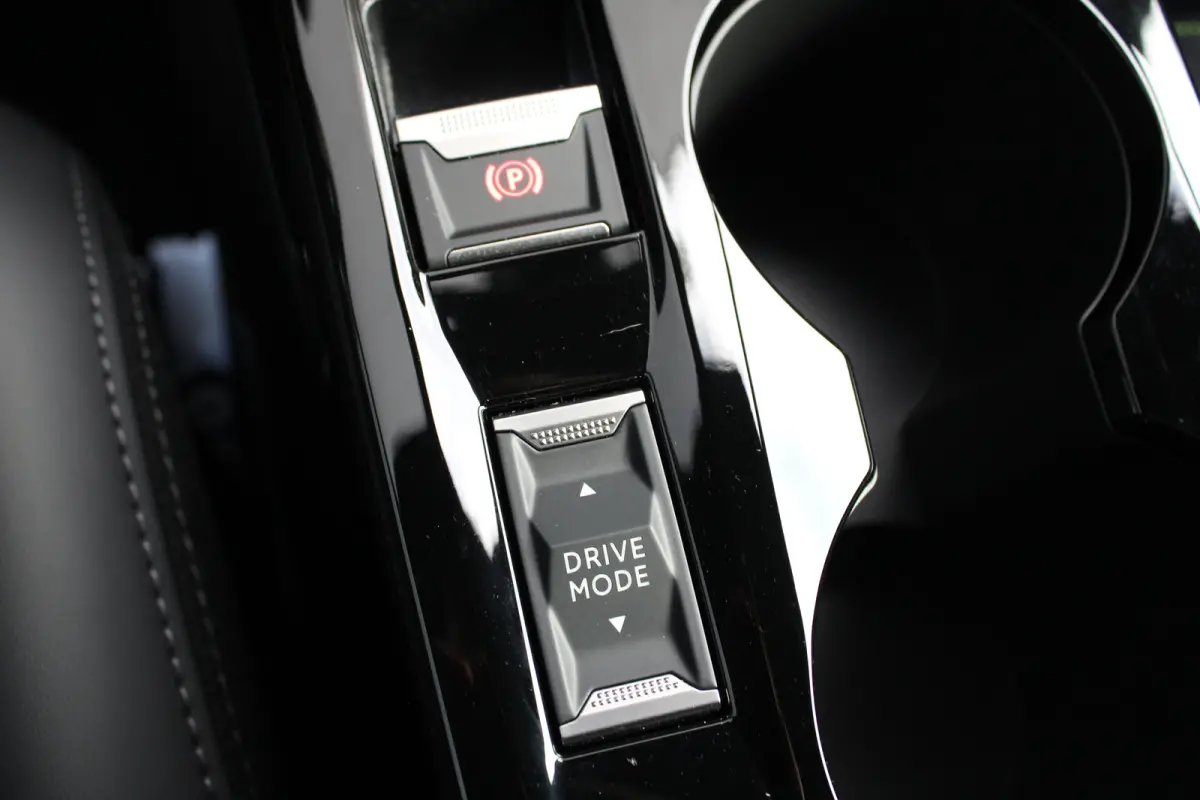 Hybrid 100 e-DCS6 GT | Automaat | Navigatie | Camera | Apple carplay | Mild Hybrid | Cruise Control