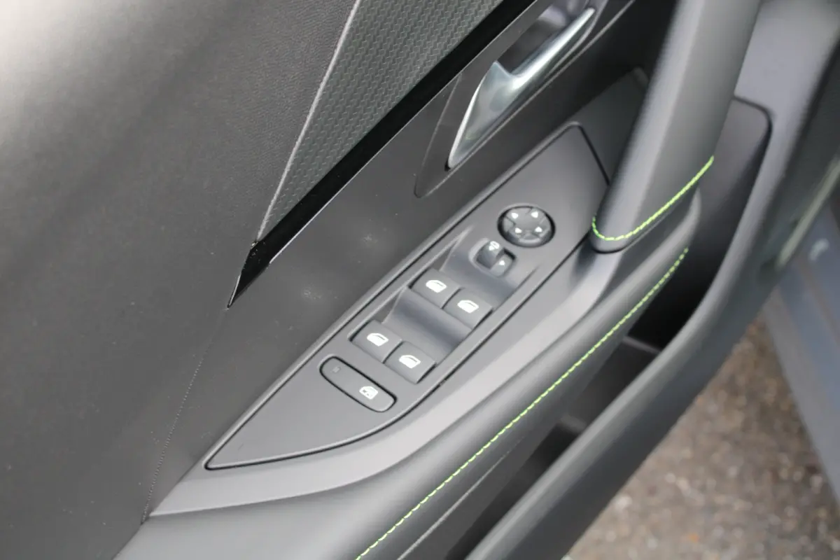 Hybrid 100 e-DCS6 GT | Automaat | Navigatie | Camera | Apple carplay | Mild Hybrid | Cruise Control