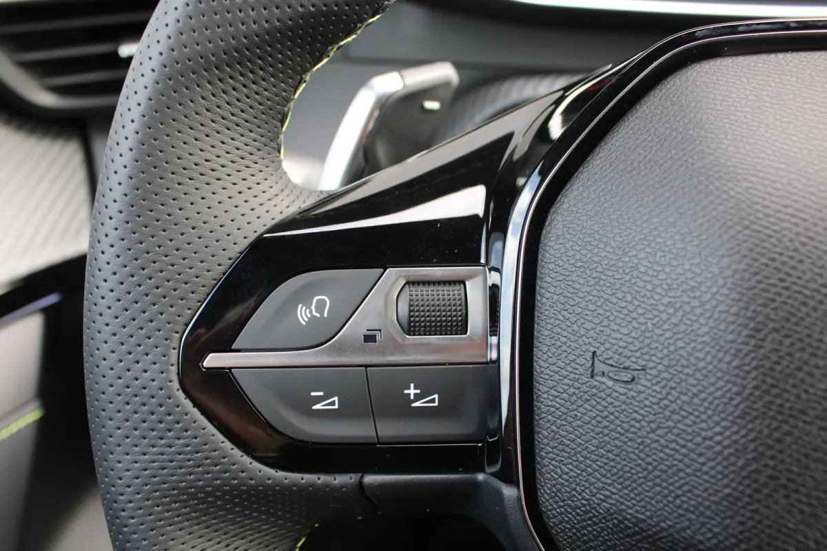 Hybrid 100 e-DCS6 GT | Automaat | Navigatie | Camera | Apple carplay | Mild Hybrid | Cruise Control