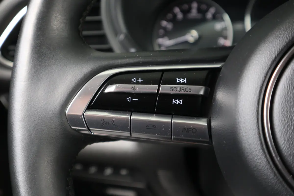 2.0 e-SkyActiv-X M Hybrid Luxury Leer / 360 Camera / Head-Up / Clima / Cruise / Audio