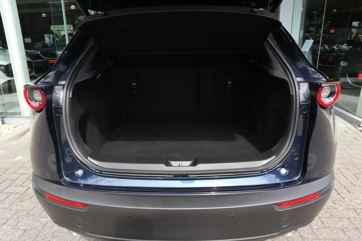 2.0 e-SkyActiv-X M Hybrid Luxury Leer / 360 Camera / Head-Up / Clima / Cruise / Audio