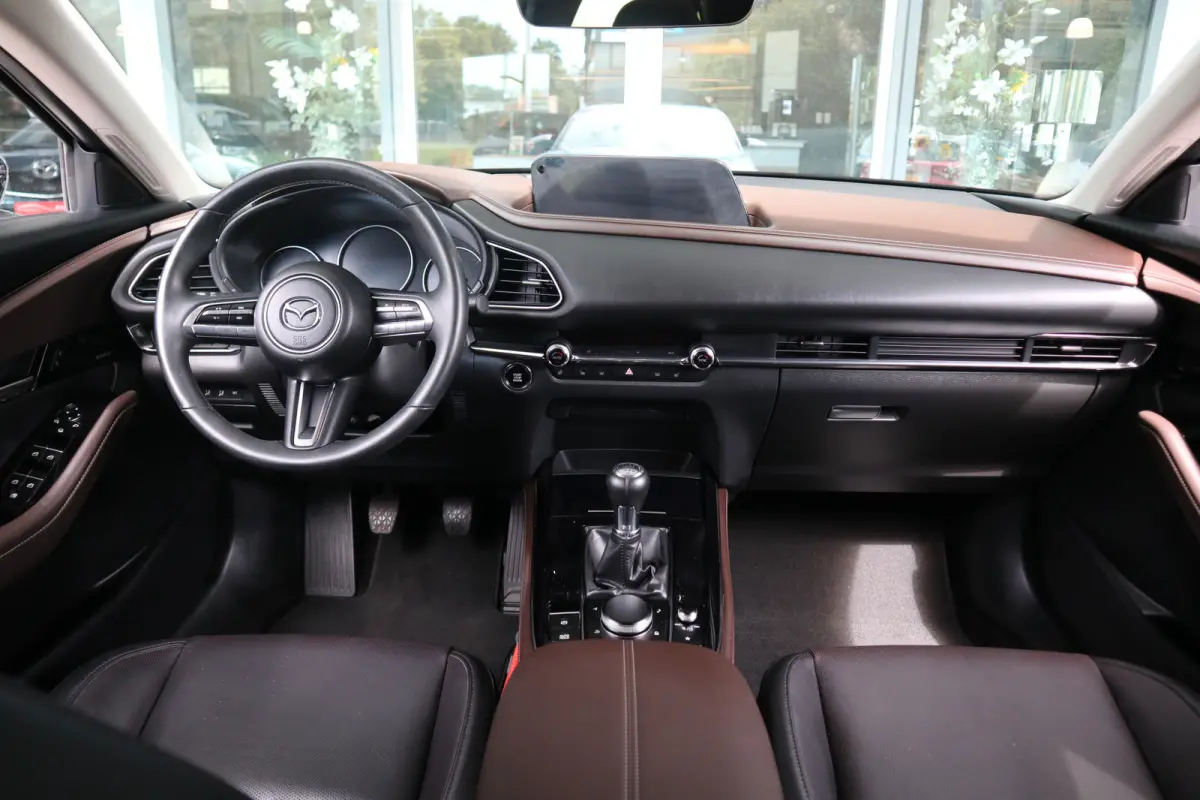 2.0 e-SkyActiv-X M Hybrid Luxury Leer / 360 Camera / Head-Up / Clima / Cruise / Audio