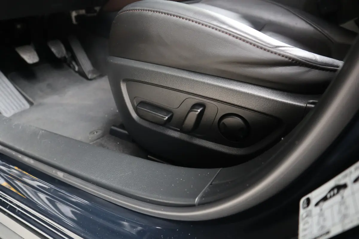 2.0 e-SkyActiv-X M Hybrid Luxury Leer / 360 Camera / Head-Up / Clima / Cruise / Audio