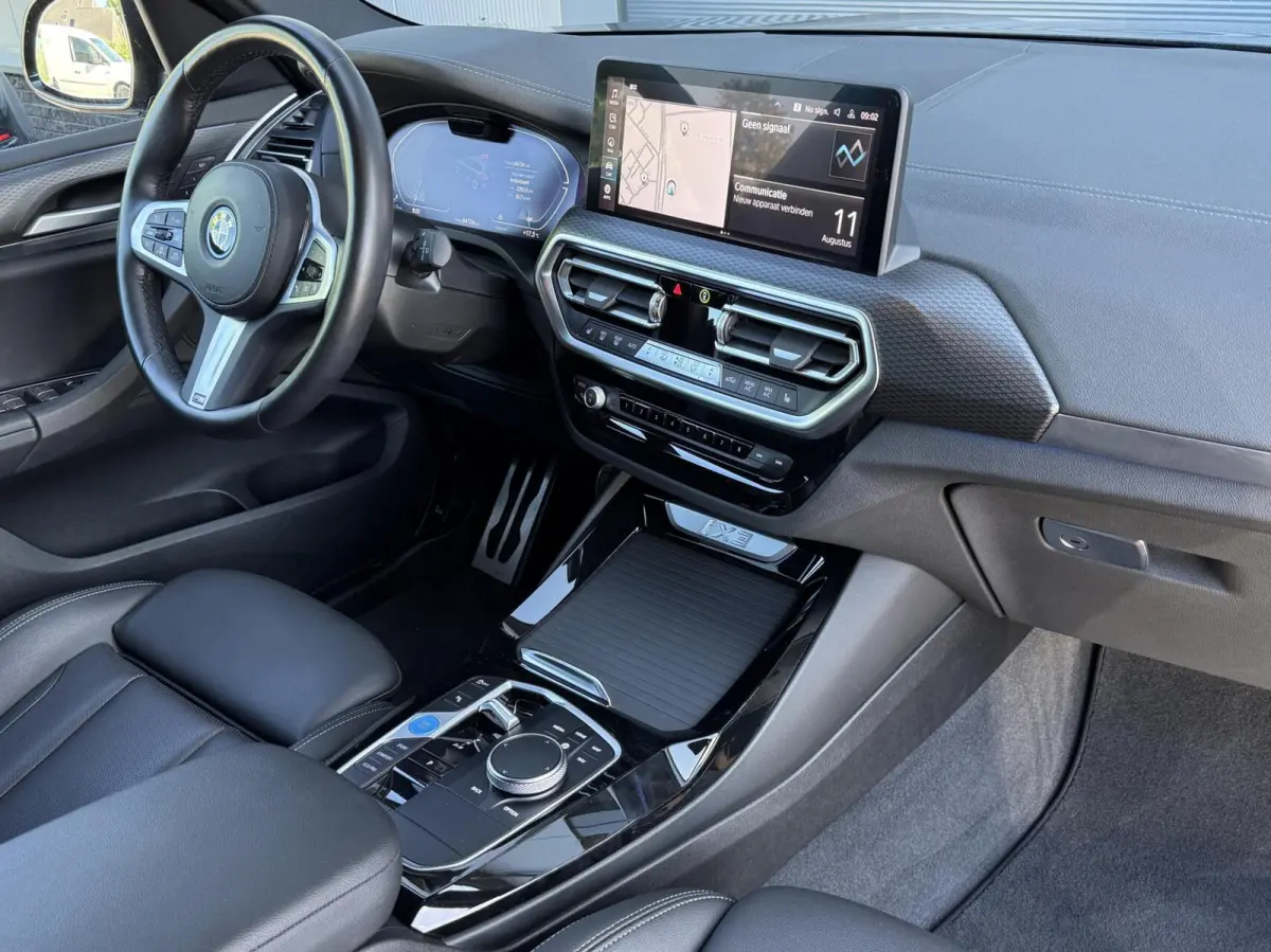 - 80 kWh M-Sport |ACC|Camera|Pano|Memory|95% SOH