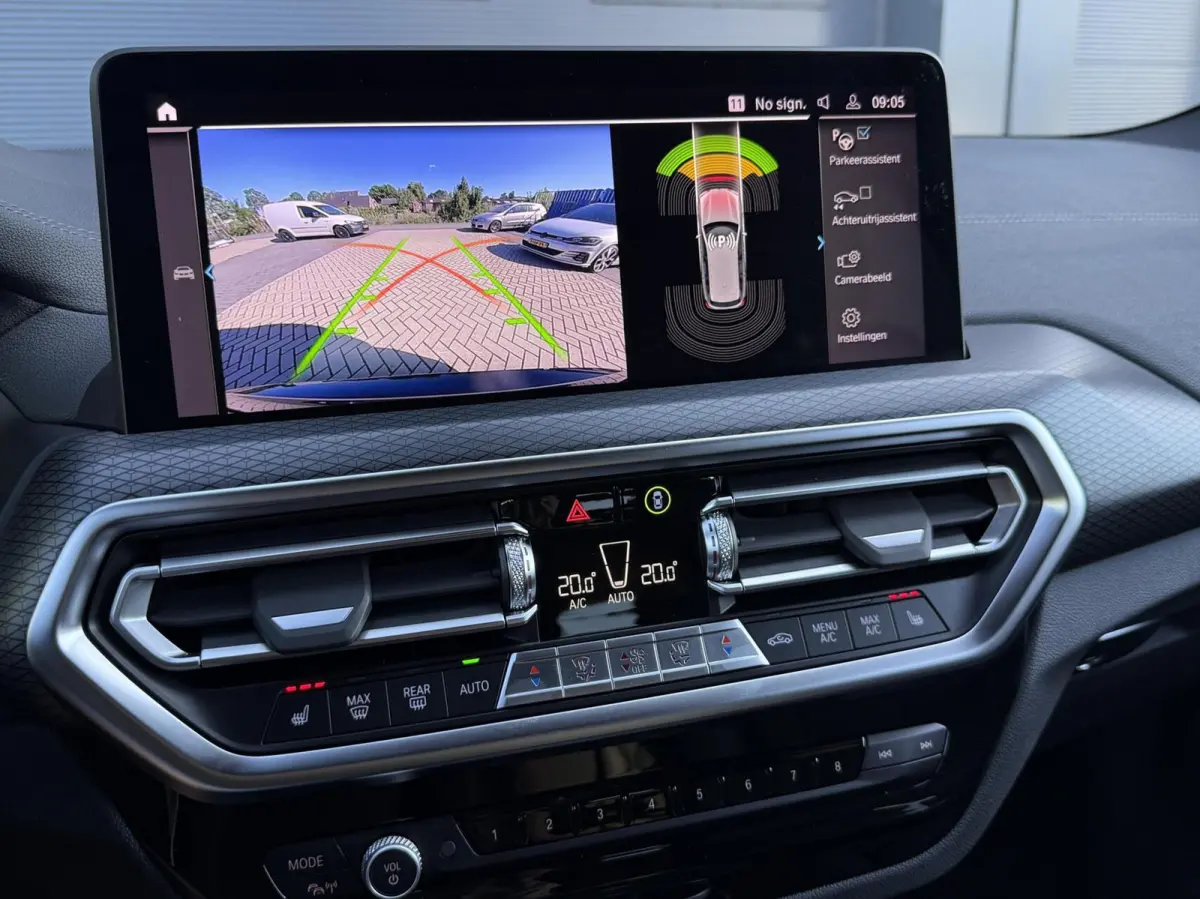 - 80 kWh M-Sport |ACC|Camera|Pano|Memory|95% SOH