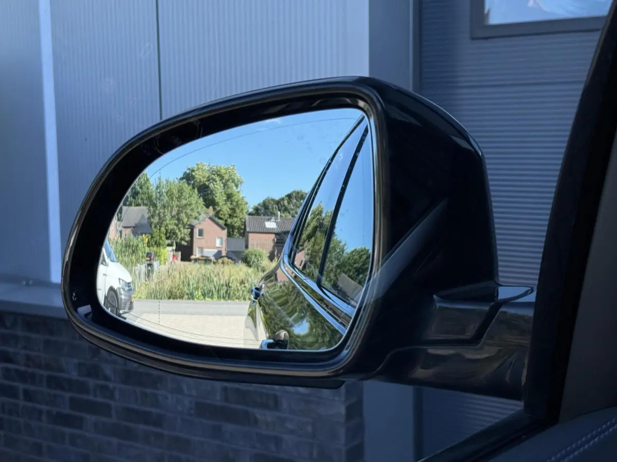 - 80 kWh M-Sport |ACC|Camera|Pano|Memory|95% SOH