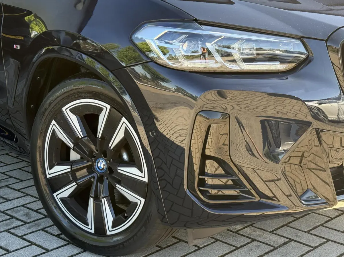 - 80 kWh M-Sport |ACC|Camera|Pano|Memory|95% SOH