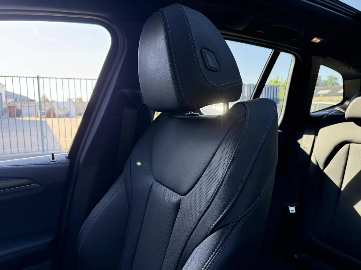 - 80 kWh M-Sport |ACC|Camera|Pano|Memory|95% SOH