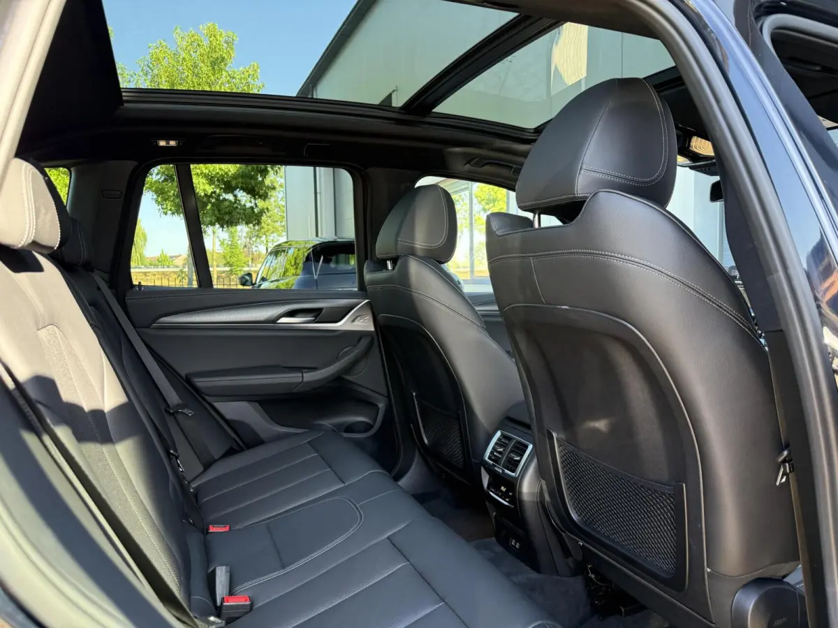 - 80 kWh M-Sport |ACC|Camera|Pano|Memory|95% SOH