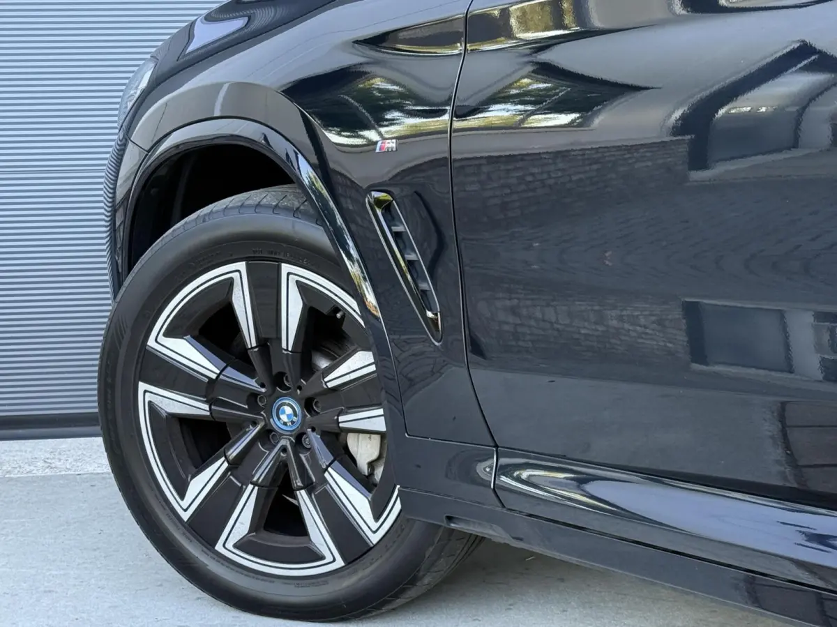 - 80 kWh M-Sport |ACC|Camera|Pano|Memory|95% SOH