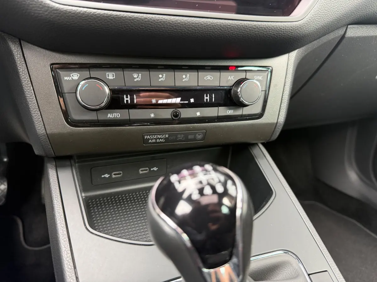 1.0 TSI FR Business Intense - Pano/Schuifdak - Climate - Navi - Org.NL