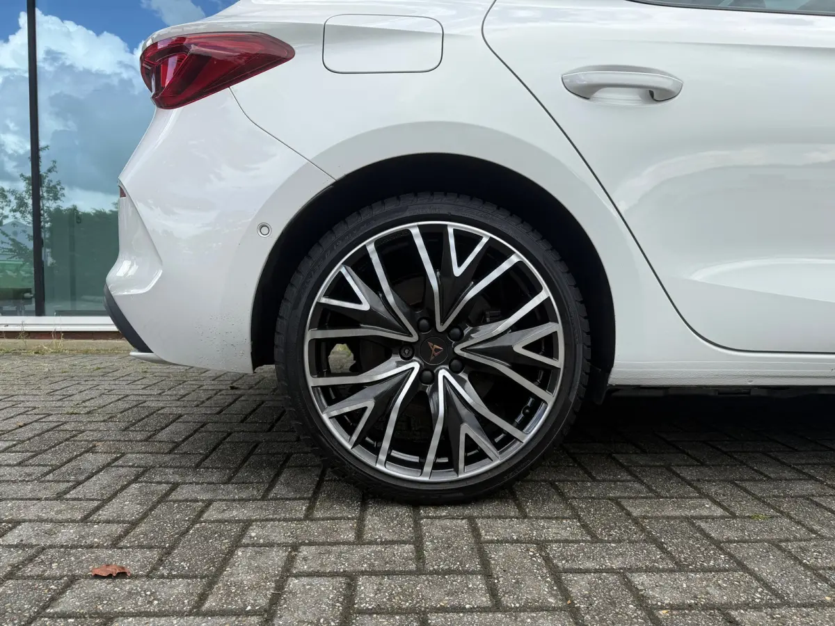 1.4 e-Hybrid VZ Performance - Automaat - Pano/Schuifdak - Navi - org.NL